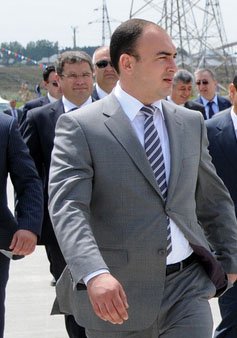 Fazil Məmmədovun müavini sahibkara necə problem yaradır... Fazil Məmmədovun müavini sahibkara necə problem yaradır...
