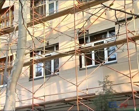 Bakıda turistlərin gəlişinə bəzənən binalara etiraz var - Yasamal sakinləri: В«Nəfəs ala bilmirikВ» 