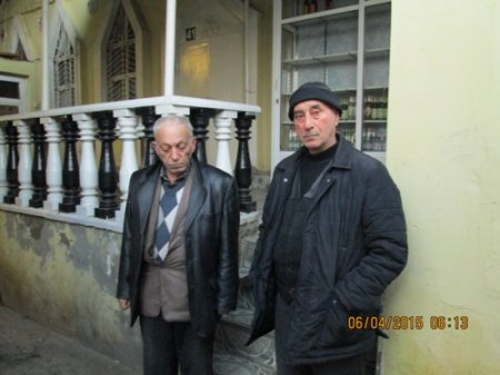 "Təzəz Bazar"da yaşanan qalmaqalda nazirin də adını çəkirlər... "Təzəz Bazar"da yaşanan qalmaqalda nazirin də adını çəkirlər...