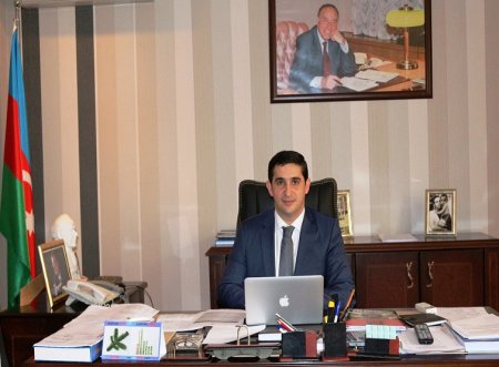 Bura bazardır, yoxsa təhsil ocağı? Bura bazardır, yoxsa təhsil ocağı?