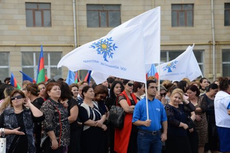 Nəsimidə hakim partiyanın referendum təbliğatı... Nəsimidə hakim partiyanın referendum təbliğatı...