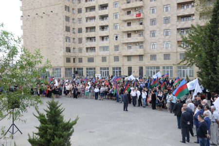 Nəsimidə hakim partiyanın referendum təbliğatı... Nəsimidə hakim partiyanın referendum təbliğatı...