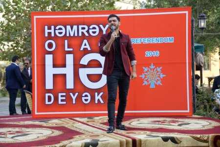 Nəsimidə hakim partiyanın referendum təbliğatı... Nəsimidə hakim partiyanın referendum təbliğatı...