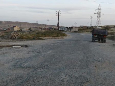 Bu yolda dövlətin milyonları yeyilib... Bu yolda dövlətin milyonları yeyilib...