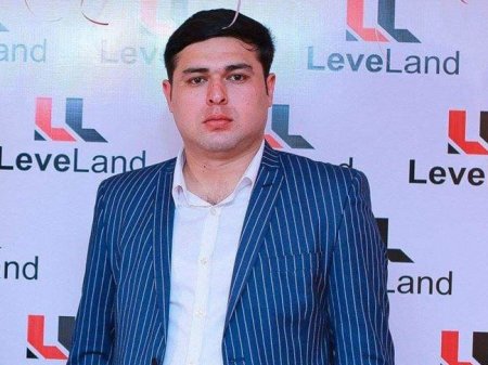 "Xaricdə təhsil" adıyla yüzlərlə adamın pulunu və sənədlərini götürüb ABŞ-a qaçdı "Xaricdə təhsil" adıyla yüzlərlə adamın pulunu və sənədlərini götürüb ABŞ-a qaçdı