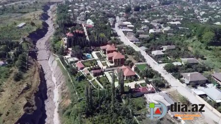 Elxan Süleymanov Göyçay çayının məcrasını dəyişdirir Elxan Süleymanov Göyçay çayının məcrasını dəyişdirir