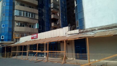 “Uğur-2" yaşayış kompleksində sahibkarlar nədən giley edir? “Uğur-2" yaşayış kompleksində sahibkarlar nədən giley edir?