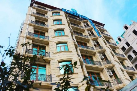 Oğlu “Maserati” ilə avtoşluq edəndə “zəhmətkeşik” deyən deputatın otel və sanatoriyaları üzə çıxdı Oğlu “Maserati” ilə avtoşluq edəndə “zəhmətkeşik” deyən deputatın otel və sanatoriyaları üzə çıxdı