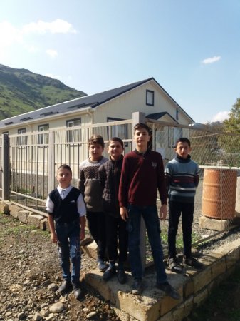 Ceyhun Bayramov gəlib bu siniflərdə yarımca saat otura bilsə... Ceyhun Bayramov gəlib bu siniflərdə yarımca saat otura bilsə...