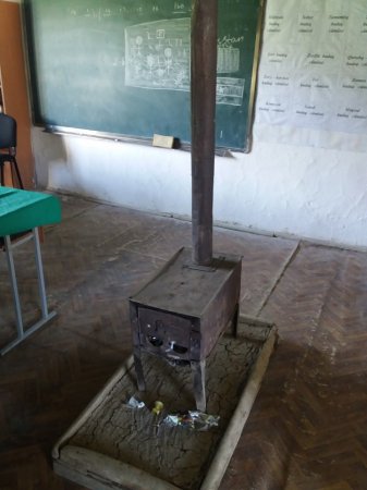 Ceyhun Bayramov gəlib bu siniflərdə yarımca saat otura bilsə... Ceyhun Bayramov gəlib bu siniflərdə yarımca saat otura bilsə...