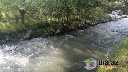 Nədən turistlər Azərbaycanı seçmir... Çünki bizlər Azərbaycanı sevmirik... Nədən turistlər Azərbaycanı seçmir... Çünki bizlər Azərbaycanı sevmirik...