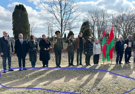 Azərbaycan öz Milli Qəhrəmanına BELƏMİ SAYĞISIZDIR? Azərbaycan öz Milli Qəhrəmanına BELƏMİ SAYĞISIZDIR?