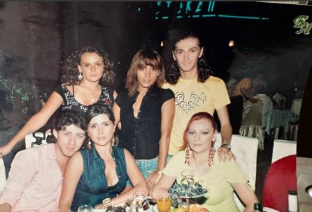 Xalq artisti arxivini tökdü ortaya...
